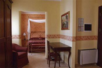 Ambrosina Hotel